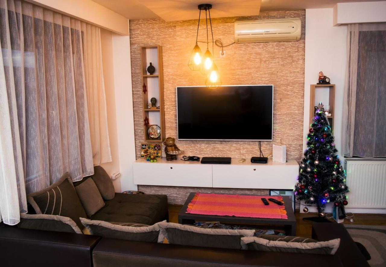 Apartment Aleksija Ni Esterno foto