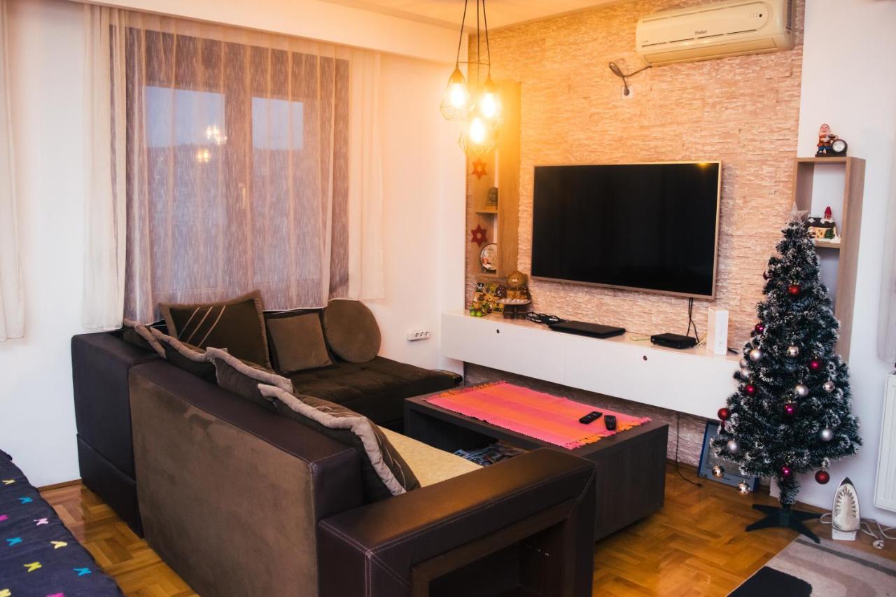 Apartment Aleksija Ni Esterno foto