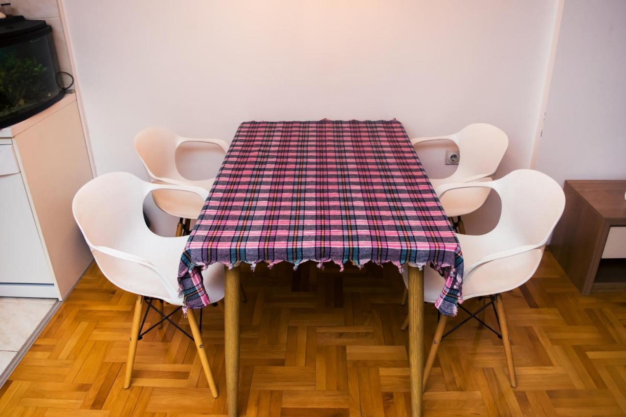 Apartment Aleksija Ni Esterno foto
