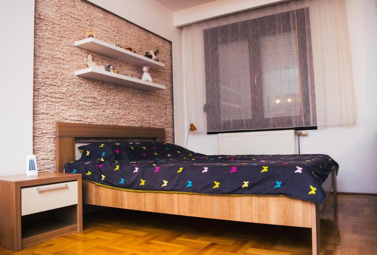 Apartment Aleksija Ni Esterno foto