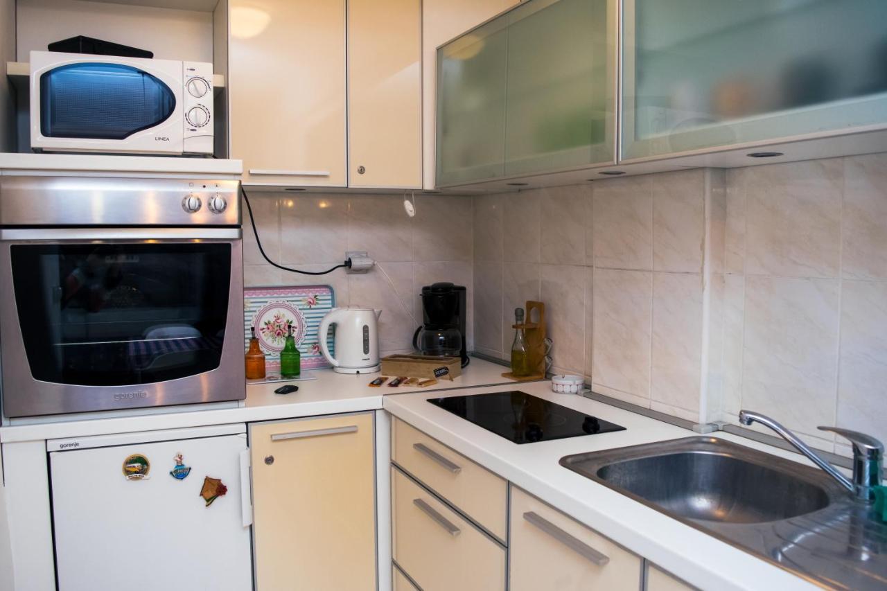 Apartment Aleksija Ni Esterno foto